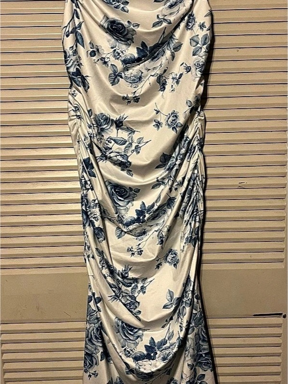 SHEIN Floral Maxi Dress in White & Blue Size Large
